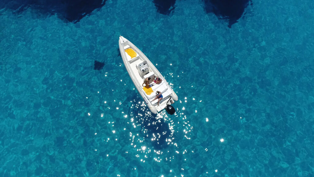 Boat Rental Sifnos Services in Greece by A La Mer: The #1 Boat Renting Company