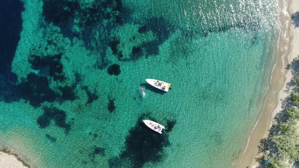 A La Mer boat charters private rib cruises for pleasure-leisure trips in Sifnos Greece