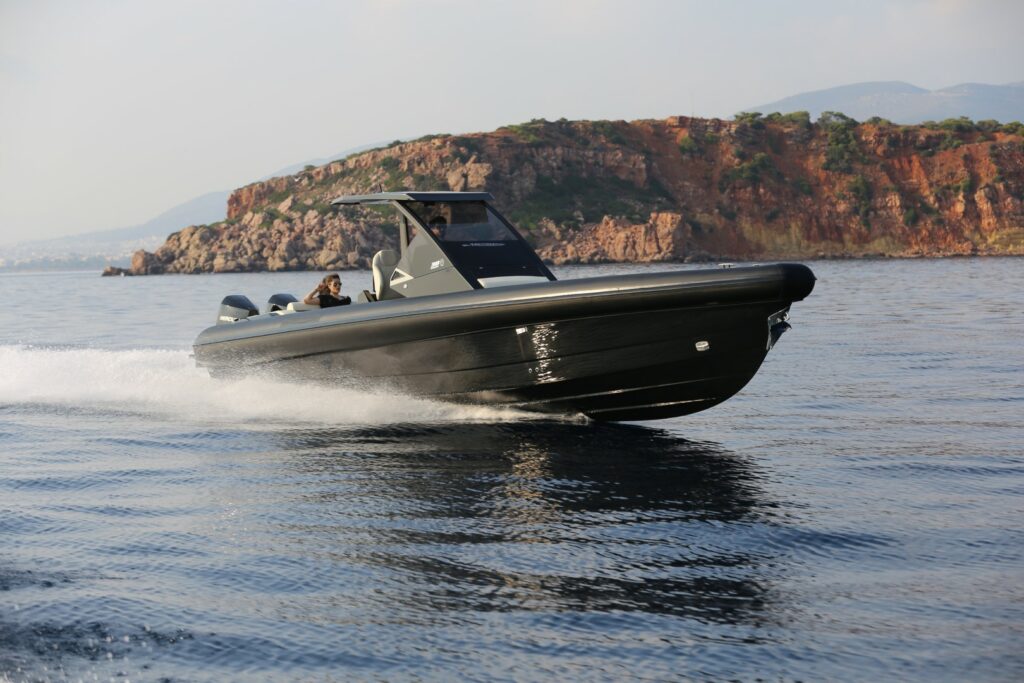 private boat cruise experience in Sifnos Sifnos boat rental 45 A La Mer