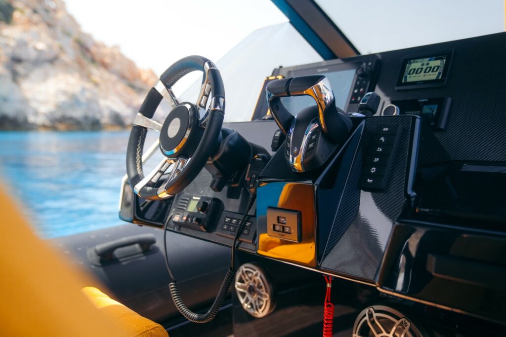 BumbleBee 38ft luxury RIB by Technohull – private boat rental Sifnos Greece